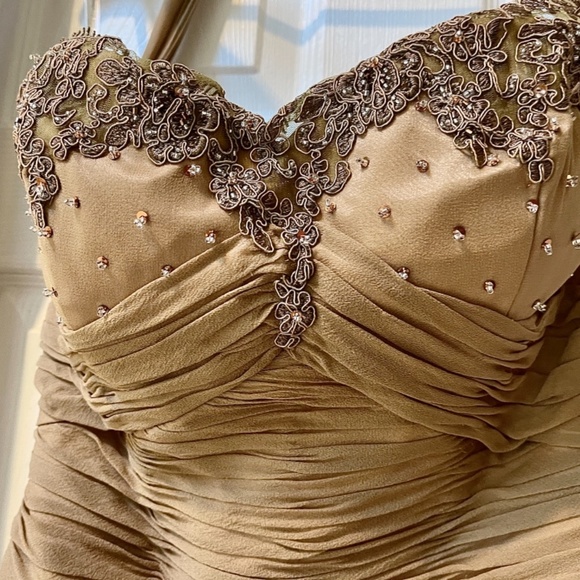 Ball Gown - Picture 3 of 5